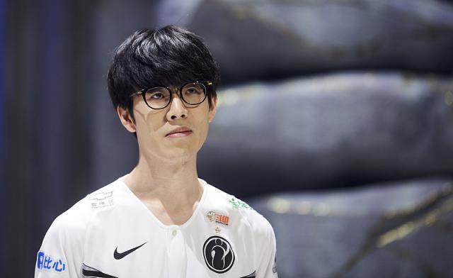 杆在关键时 杆在关键时